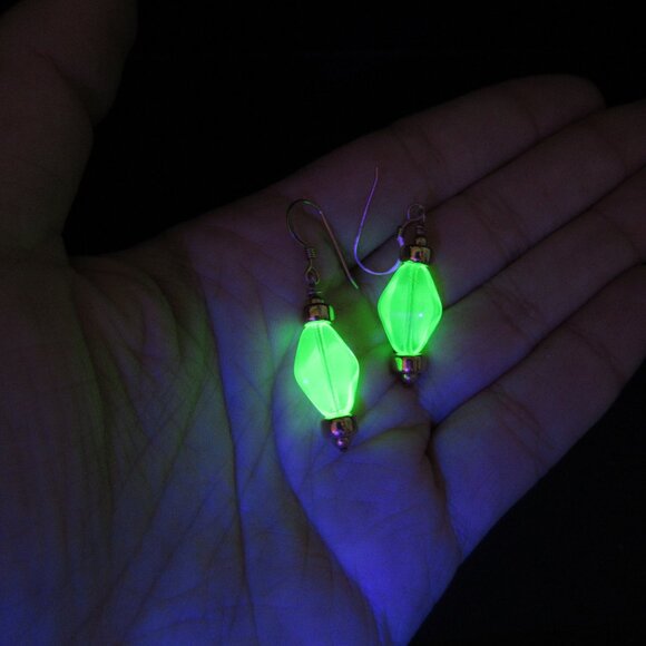 Uranium glass bead earrings on 14k gold filled - Picture 7 of 10